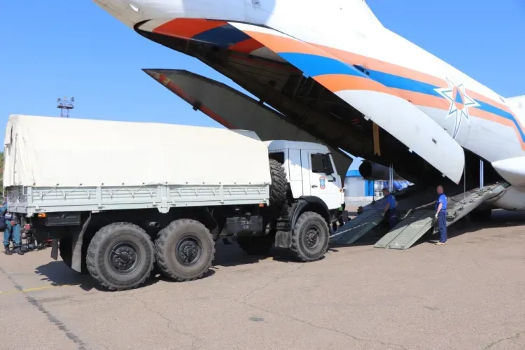 Спасатели из Сибири и Хабаровска прибыли в Амурскую область на помощь жителям