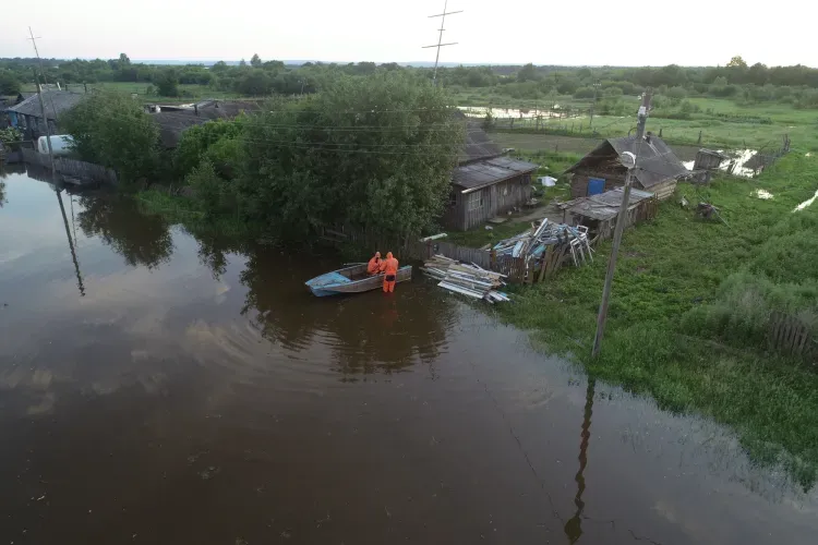 Гребень паводка выходит на Шимановский район
