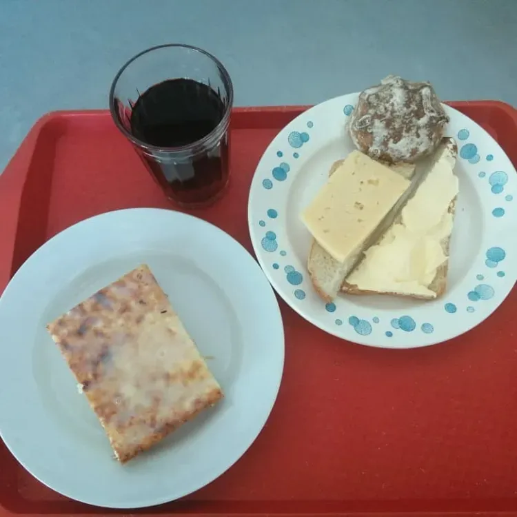 Меню для пострадавших от паводка показали в ПВР Чигирей