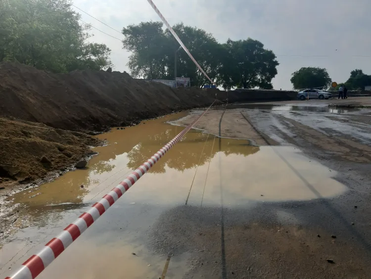 Река Зея прорвалась во дворы жителей Владимировки