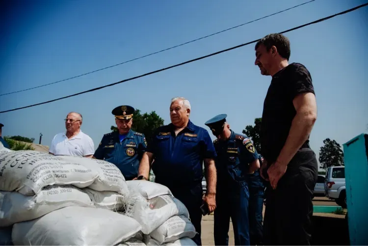 Губернатор и замминистра МЧС оценили готовность Константиновского района к пику паводка