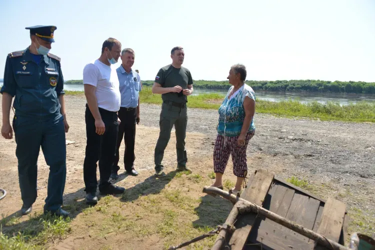 В пострадавшем от паводка селе Черняево готовят к сушке дома