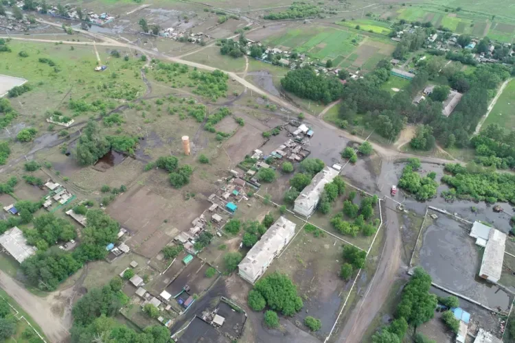 Паводковая вода ушла из 11 домов и 88 участков амурчан