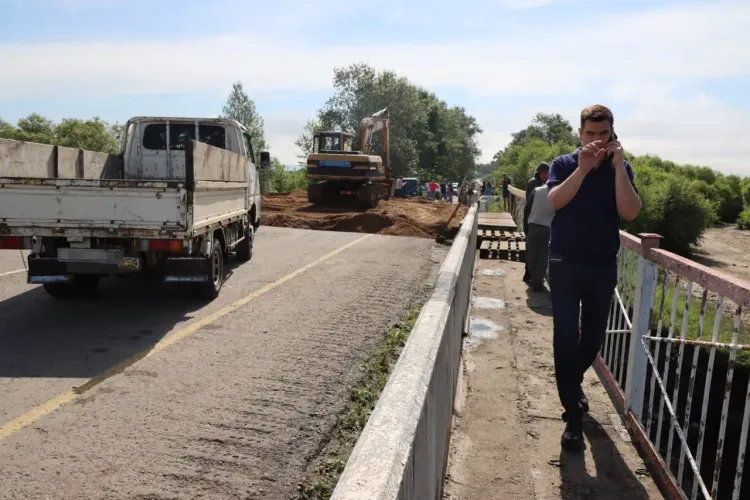 Мосты восстанавливают в Благовещенском районе после паводка
