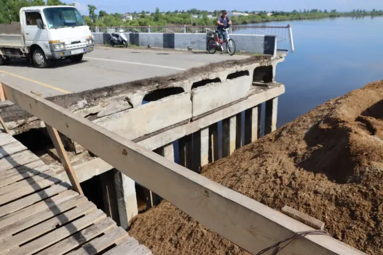 Мосты восстанавливают в Благовещенском районе после паводка