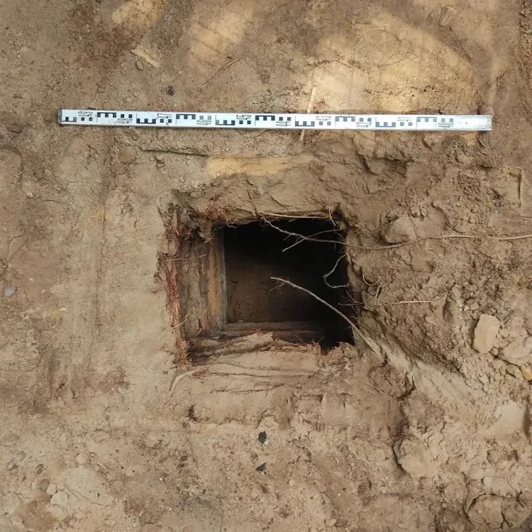 Выгребную яму старинного туалета нашли возле ДальГАУ