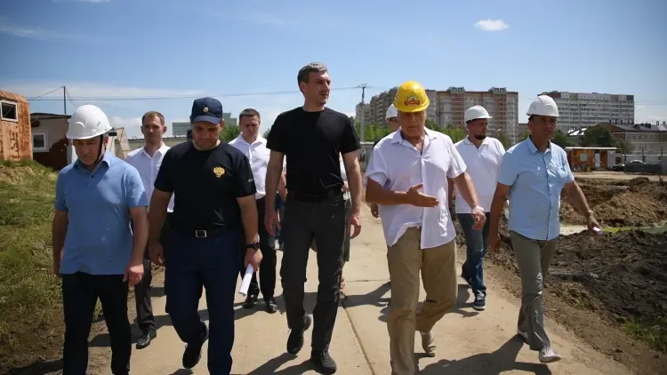 Василий Орлов оценил строительство самой большой школы региона