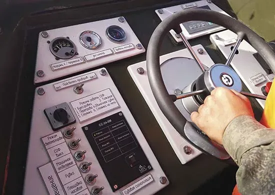 Военные навели паромную переправу в Шимановском районе 