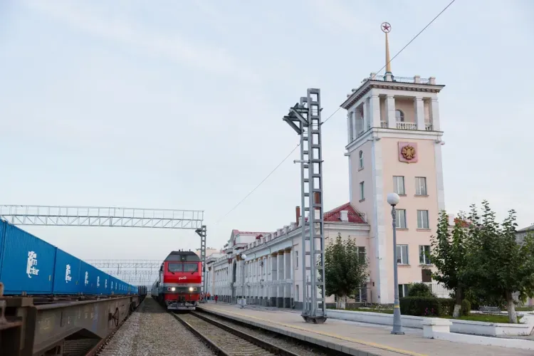 Внешнеторговые перевозки между Россией и Китаем через станцию Забайкальск в июне составили 1,55 млн тонн