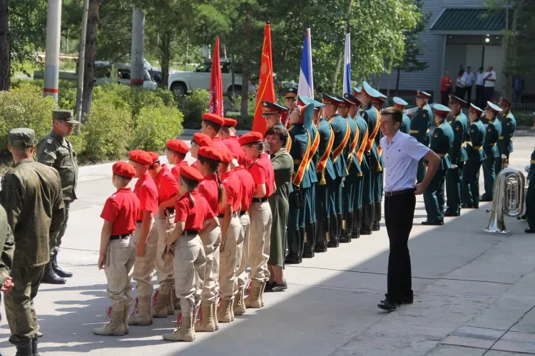 Сергей Шойгу открыл в Амурской области стройку второй ветки БАМа . Фоторепортаж