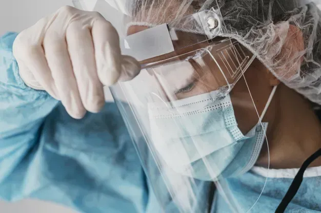 Масштабную волну гриппа в России спрогнозировал иммунолог