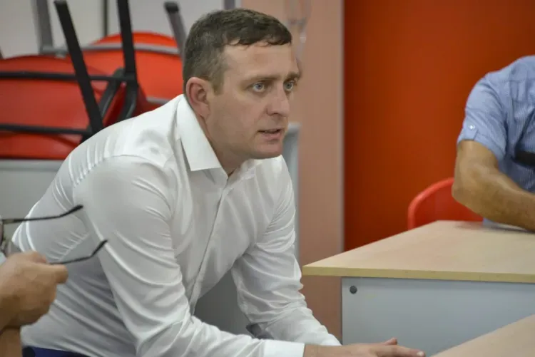 Не 12, а 16: Заксобрание утвердило закон о профессиональных почетных званиях