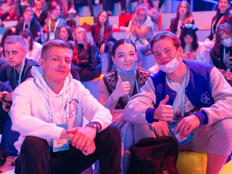 Михаил Мишустин провел лекцию о современных трендах и глобальных вызовах