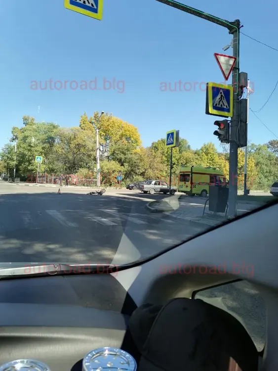 Велосипедист попал под колеса автомобиля в Благовещенске