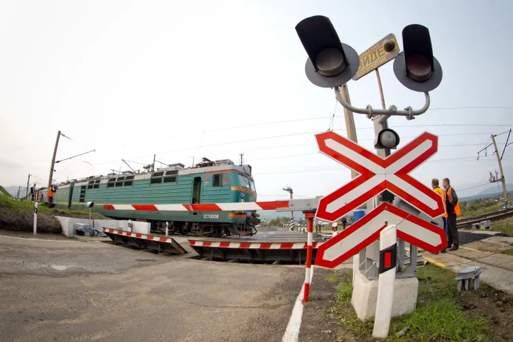 Движение через ж/д переезд на станции Поздеевка ЗабЖД будет временно ограничено 10 октября