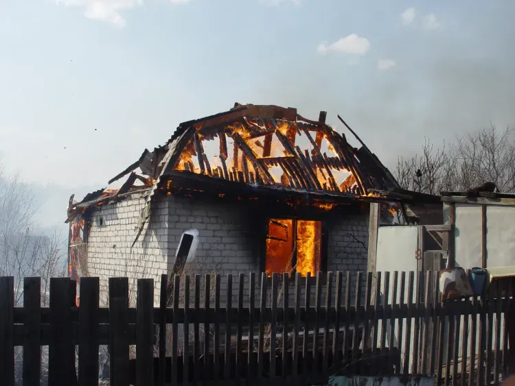 Дачные дома загорелись ночью в Зейском районе