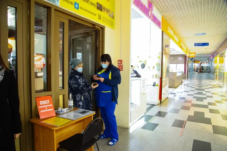 Первого нарушителя системы QR-кодов в торговых центрах выявили в Благовещенске