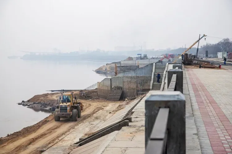 Набережную Зеи в Благовещенске благоустроили на 90 процентов