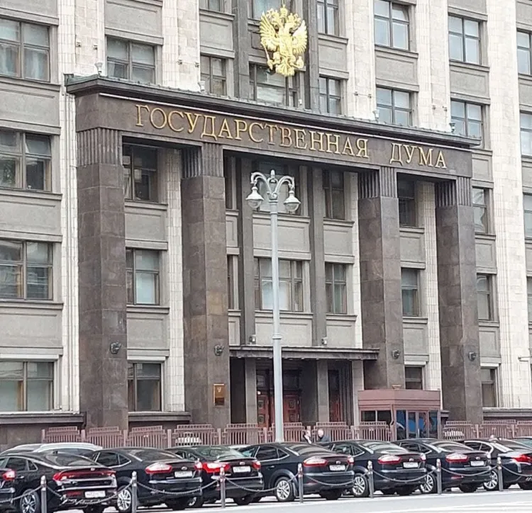 Губернаторы смогут оставаться на должности более двух сроков подряд