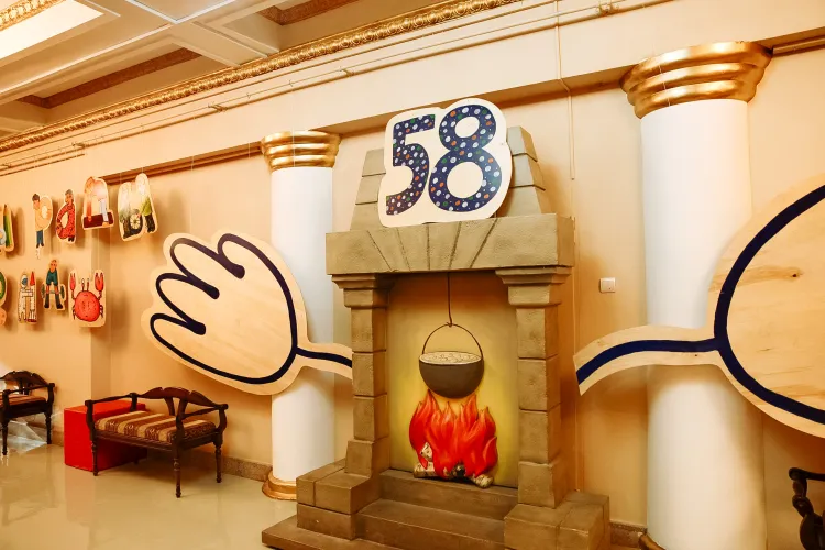 Областной театр кукол после капремонта оценил Василий Орлов