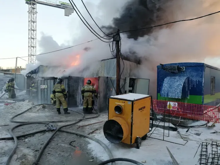 Склад в строящемся микрорайоне горел в Свободном