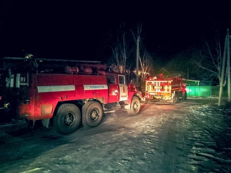 В пожарах в новогоднюю ночь пострадали трое амурчан