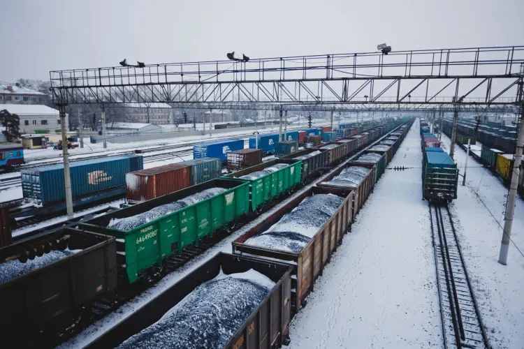 На ЗабЖД в феврале 2022 года было погружено 1,5 млн тонн грузов