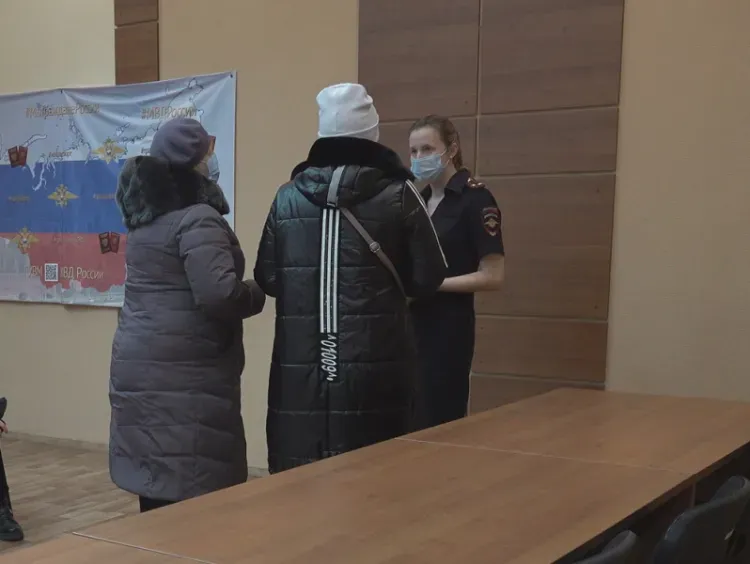 Беженцам из Донбасса в Амурской области оформили документы для временного убежища