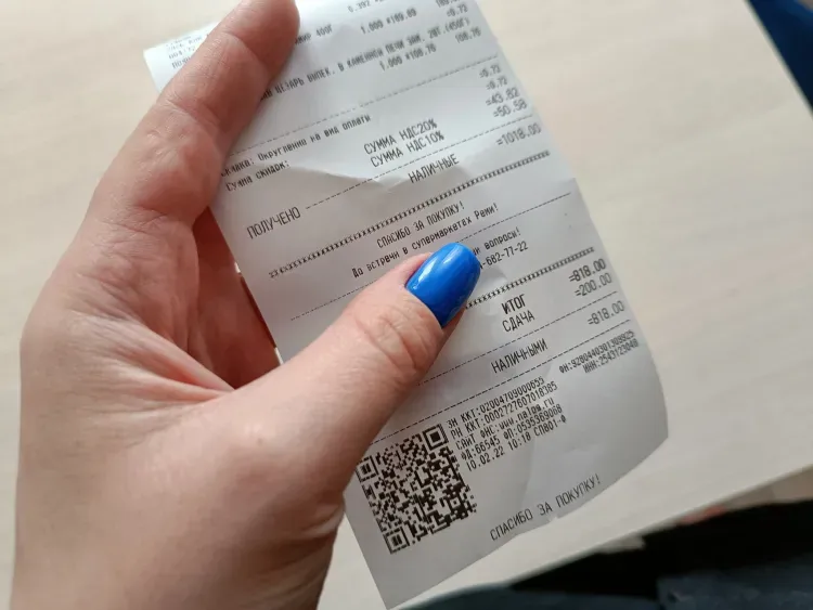 Магазинам разрешили временно не выдавать бумажные чеки покупателям