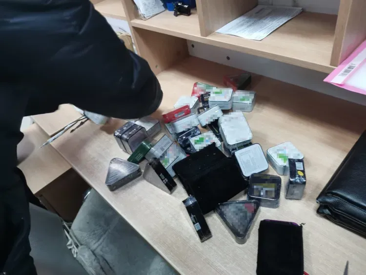Амурчанка организовала канал поставки в Приамурье сильнодействующих веществ