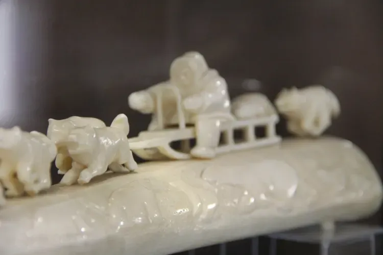 Куклы народов Севера и скульптуры из бивня мамонта показали амурчанам (фото)