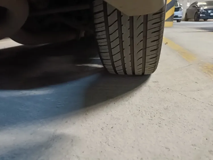 Запасы автомобильных шин подсчитали в России