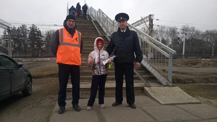 Железнодорожники провели профилактическую работу с нарушителями на станции Серышево