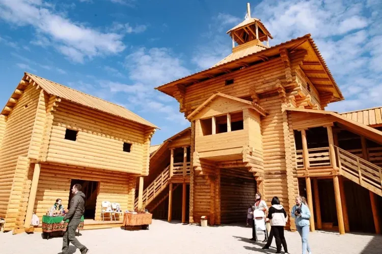 Албазинский острог разрешат посещать во время строительных работ