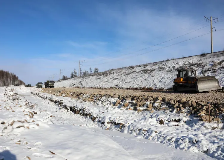 Военнослужащие ВВО реконструировали более 110 километров автодублера БАМа