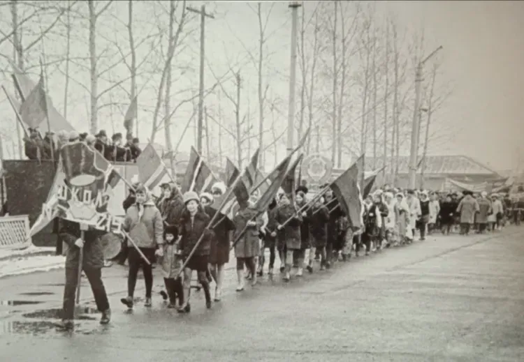 Фото празднования Первомая в Благовещенске полувековой давности показали амурчанам