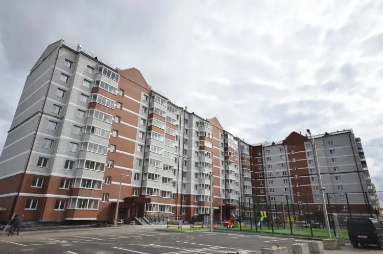 Жилищные сертификаты получили восемь многодетных семей Приамурья