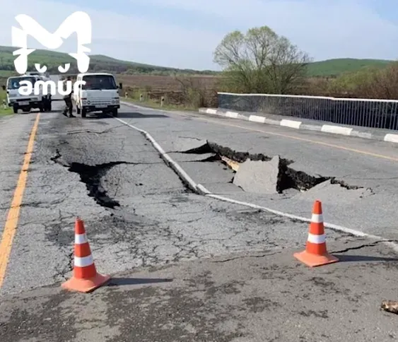Мост обрушился на дороге краевого значения в Приморье
