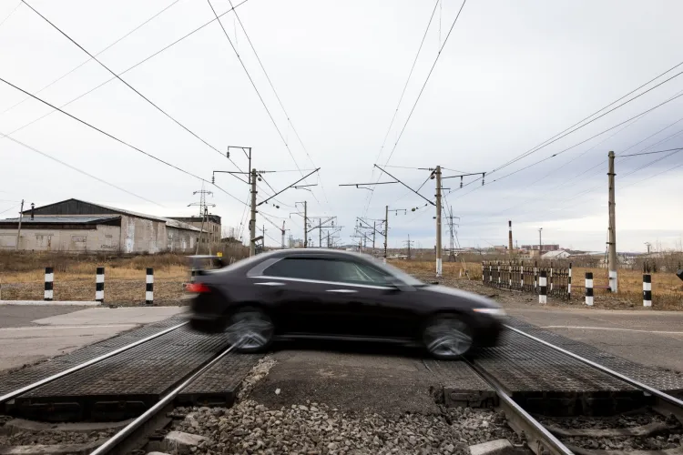Количество нарушений ПДД водителями автотранспорта на переездах ЗабЖД увеличилось почти в 1,5 раза