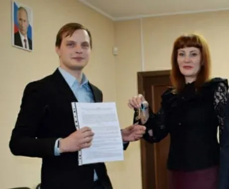Ключи от новой квартиры вручили жителю Тынды