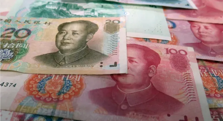 Юань упал до показателей июня 2017 год