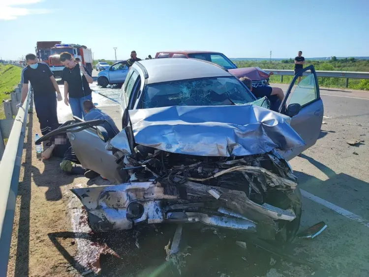 Скончался водитель иномарки, попавшей в тройное ДТП вблизи Владимировки