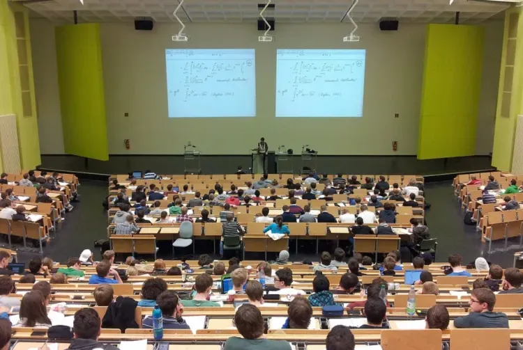 Возврат к советской системе образования в вузах исключили в Минобрнауки