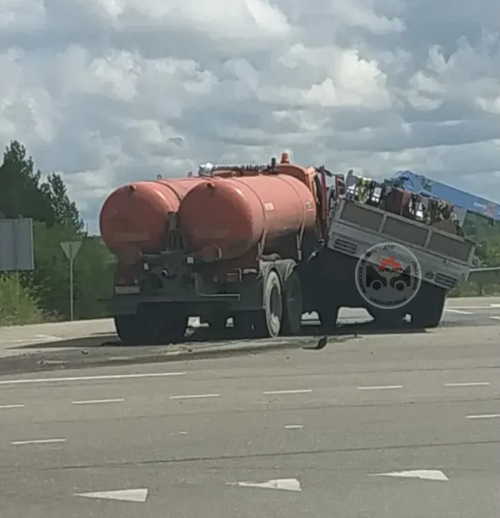 Грузовики попали в жесткое ДТП на объездной дороге в Свободненском районе