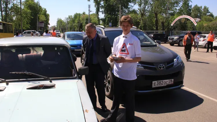 В Приамурье сотрудники ЗабЖД провели мероприятия, приуроченные к Международному дню безопасности на переездах