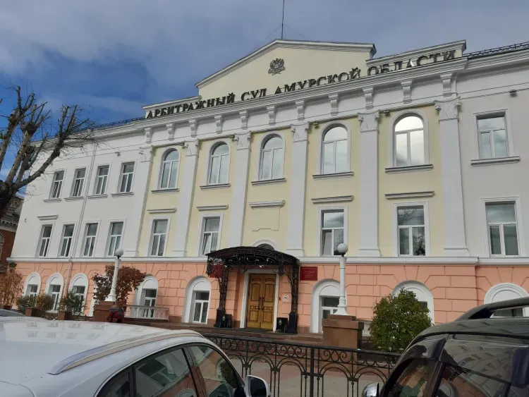 Фирма пытается доказать право собственности на рынок в Свободном