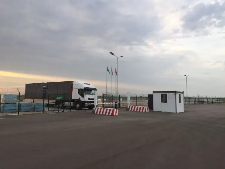 Картон для продуктов доставили в Приамурье из КНР через новый пункт пропуска