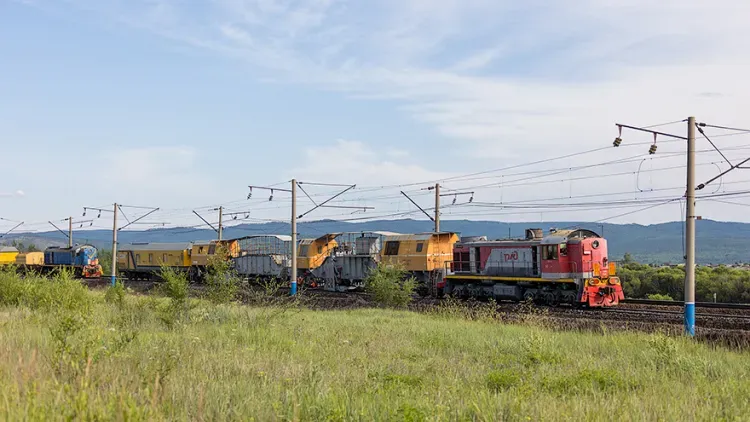 Журналисты ознакомились с ходом путеремонтных работ на ЗабЖД 