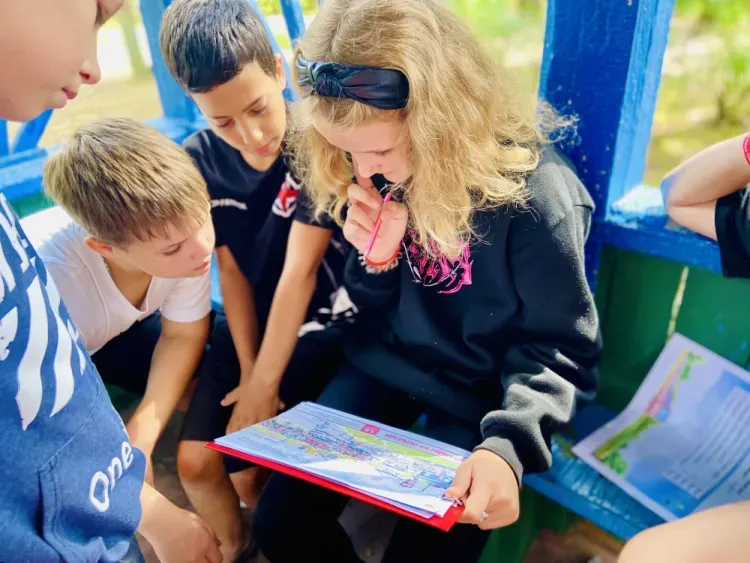 Юные железнодорожники провели акцию «Безопасные каникулы» в детском лагере «Сосновый бор» ЗабЖД