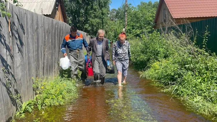 Режим ЧС ввели в Чите из-за подтопления после ливней